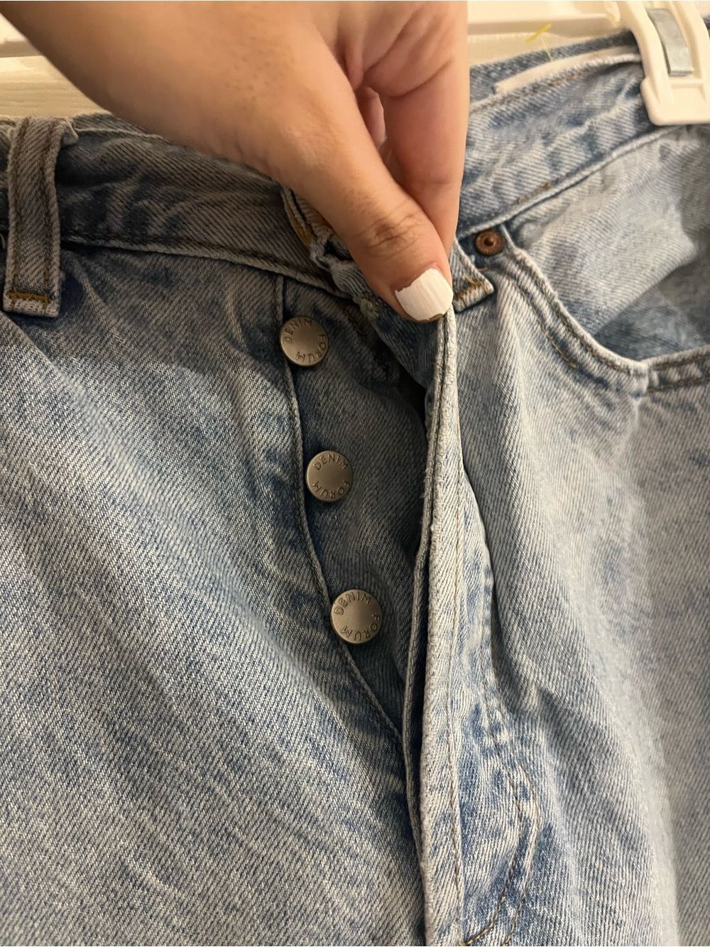 Aritzia Denim Forum Jeans Light Wash Denim BF High Rise Loose 28L size 29 - Picture 6 of 11